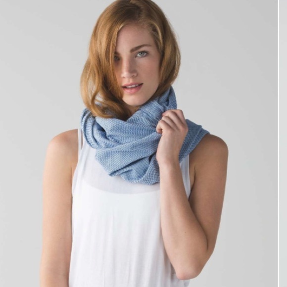 Lululemon Vinyasa Scarf Rulu EUC - Picture 1 of 8
